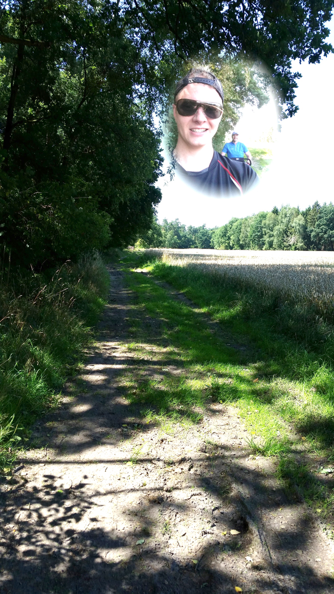 Feldweg mit Kleinbild Daniel